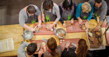 Les cours de cuisine à l’école Mmmmh à Bruxelles