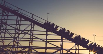 Les parcs d’attractions à Bruxelles et en Belgique Parc d'attraction en Belgique (c) https://pixabay.com/en/roller-coaster-amusement-park-1209490/ CC
