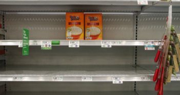 Où faire mes courses en ligne à Bruxelles, ailleurs que chez Delhaize,Carrefour ou Colruyt? Où faire ces courses ailleurs que chez Delhaize Carrefour ou Colruyt en ligne Photo by Mick Haupt on Unsplash