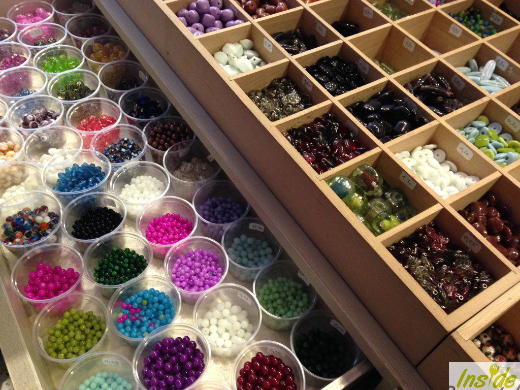 Create your necklaces, beads and jewelry (open Sunday)