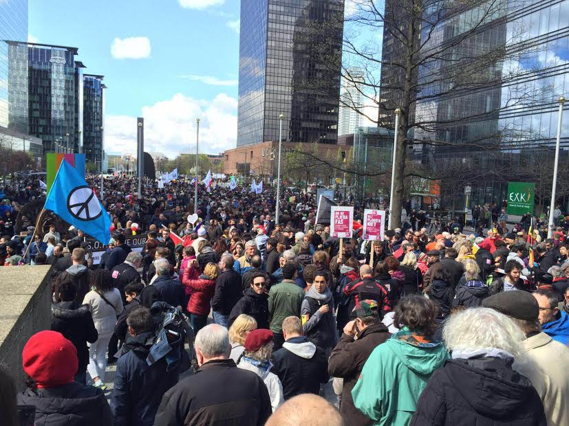 Marcha contra o medo e o terrorismo em Bruxelas abril de 2016