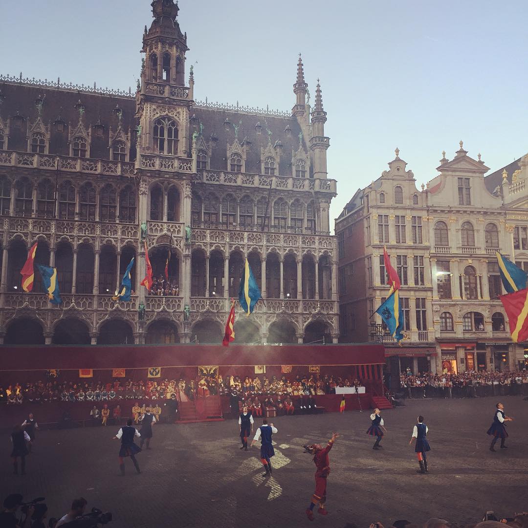 Besök Grand Place i Bryssel