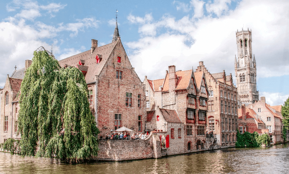 Perché Bruges attira sempre più turisti?