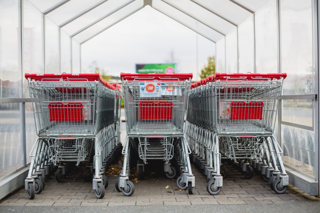 Où faire ses courses en ligne et se faire livrer à Bruxelles pendant le confinement COVID19?