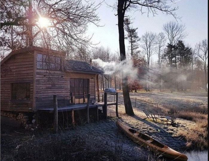 Les 3 meilleurs endroits insolites pour dormir dans une cabane au bord de l’eau près de Bruxelles