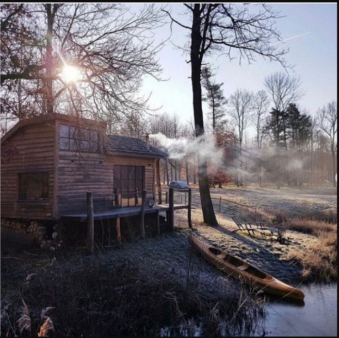 Les 3 meilleurs endroits insolites pour dormir dans une cabane au bord de l’eau près de Bruxelles