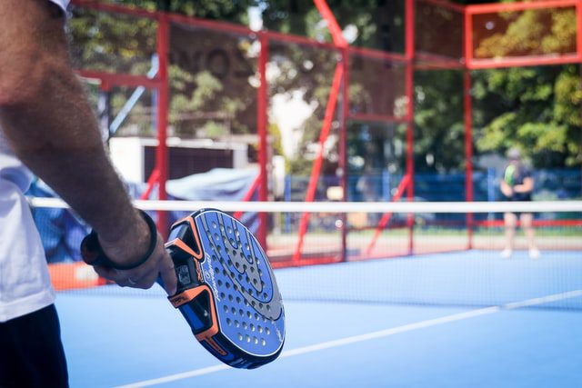 Wo kann man in Brüssel Padel spielen?