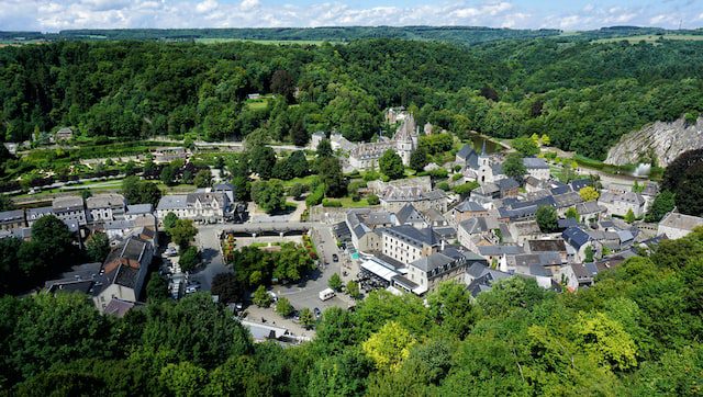 Le beau village de Durbuy en Wallonie (c) Unsplash michael-maga