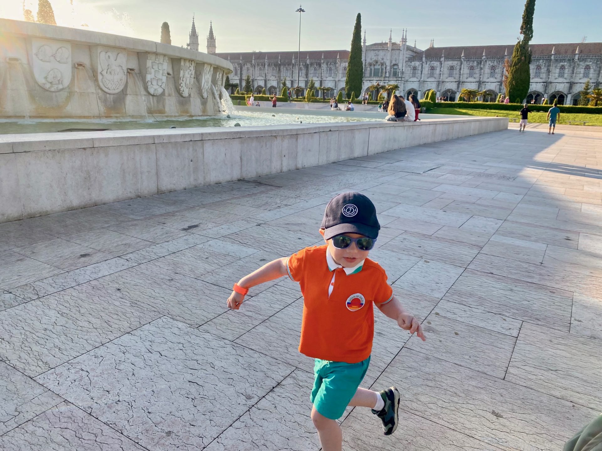 Budget vêtements enfants : où acheter malin à Bruxelles ?
