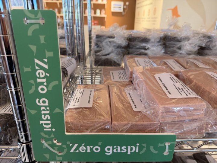 🍫 Ce magasin d&rsquo;usine de chocolat où on peut  (presque) tout gouter gratuitement)😍