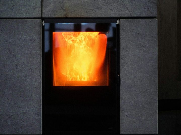 Rester au chaud à Bruxelles grâce à des choix intelligents pour votre poêle