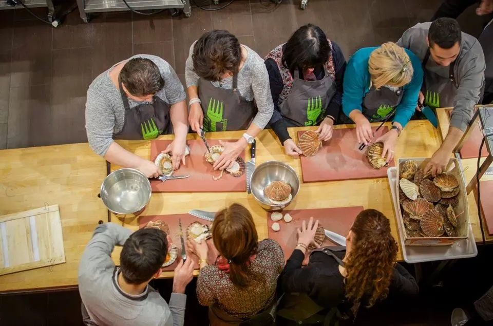 Cooking classes at the Mmmmh school in Brussels