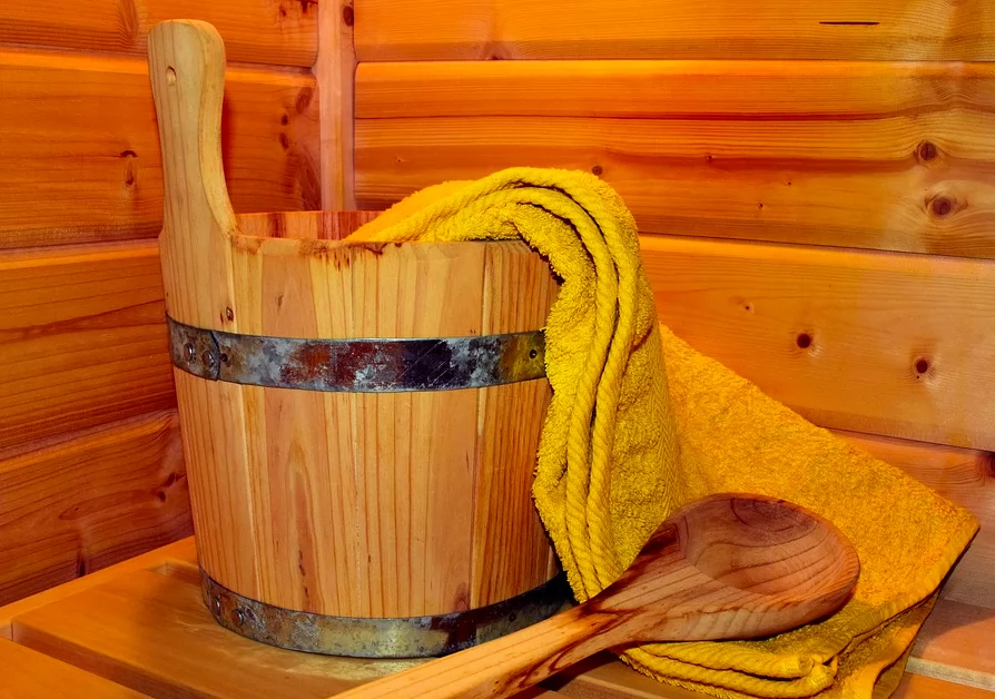 Aller aux Thermes quand il pleut à Bruxelles (c) https://pixabay.com/en/sauna-relax-wood-sauna-wellness-2886483/
