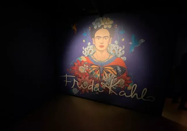 Não perca a exposição imersiva de Frida Kahlo em Bruxelas